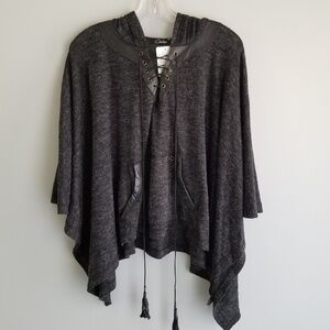 💥NEW💥Cecico Light Weight Poncho Hoodie One Size